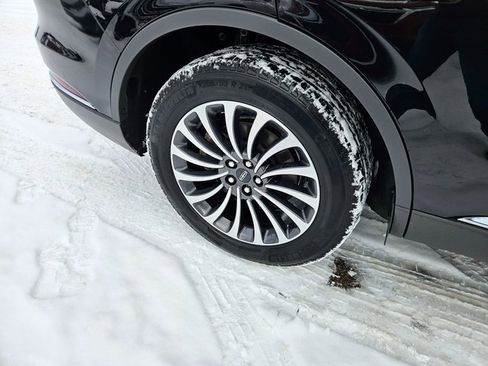 Used 2022 Lincoln Aviator Reserve image 9