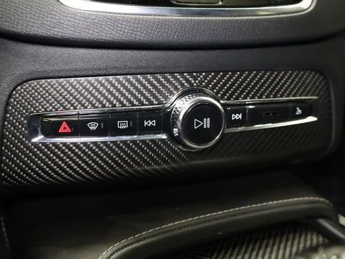 Used 2017 Volvo XC90 T5 R-Design image 22