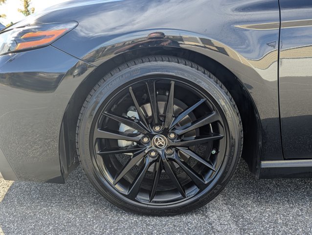 Used 2022 Toyota Camry XSE FWD image 9