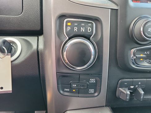 Used 2022 RAM 1500 Classic SLT w/ Electronics Group AWD/4WD image 9