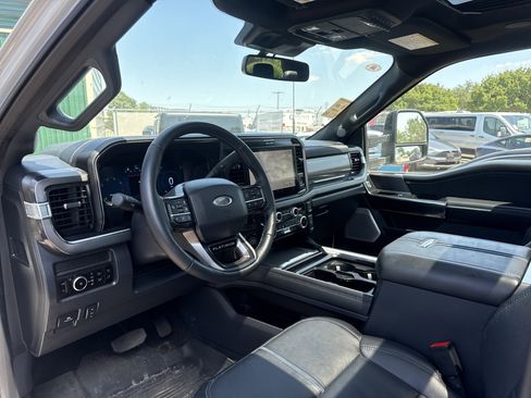 Used 2026 Ford F350 Platinum w/ Tremor Off-Road Package AWD/4WD image 6