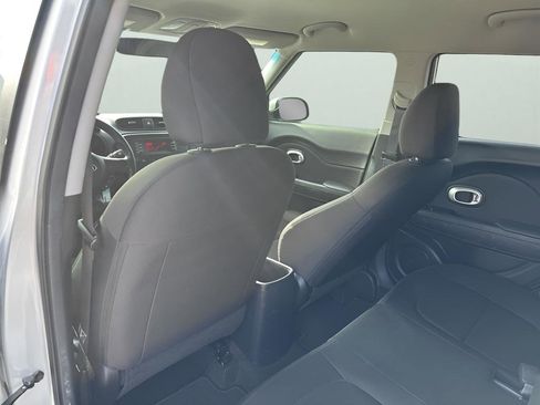 Used 2016 Kia Soul image 18
