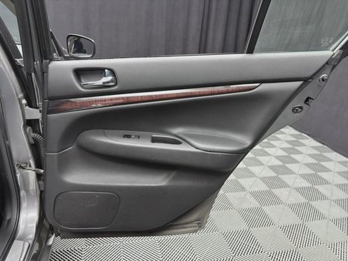 Used 2012 INFINITI G37 x Sedan w/ Premium Pkg AWD/4WD image 23
