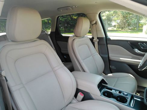 Used 2020 Lincoln Corsair AWD w/ Equipment Group 101A image 17