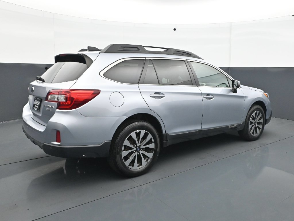 Used 2017 Subaru Outback 3.6R Limited AWD/4WD image 7