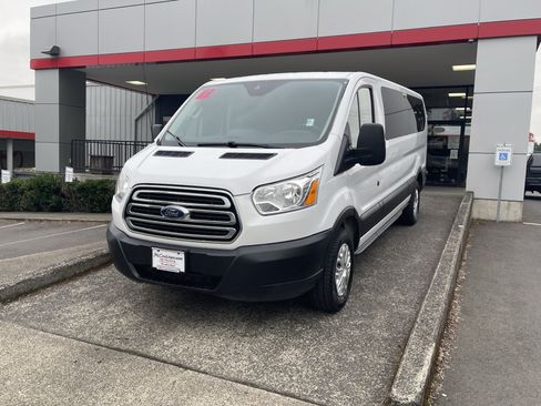 Used 2019 Ford Transit 350 XLT RWD image 3