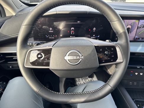 Used 2025 Nissan Murano SL image 13