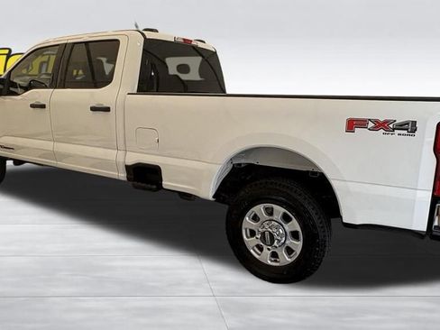 Used 2024 Ford F350 XLT w/ FX4 Off-Road Package AWD/4WD image 2