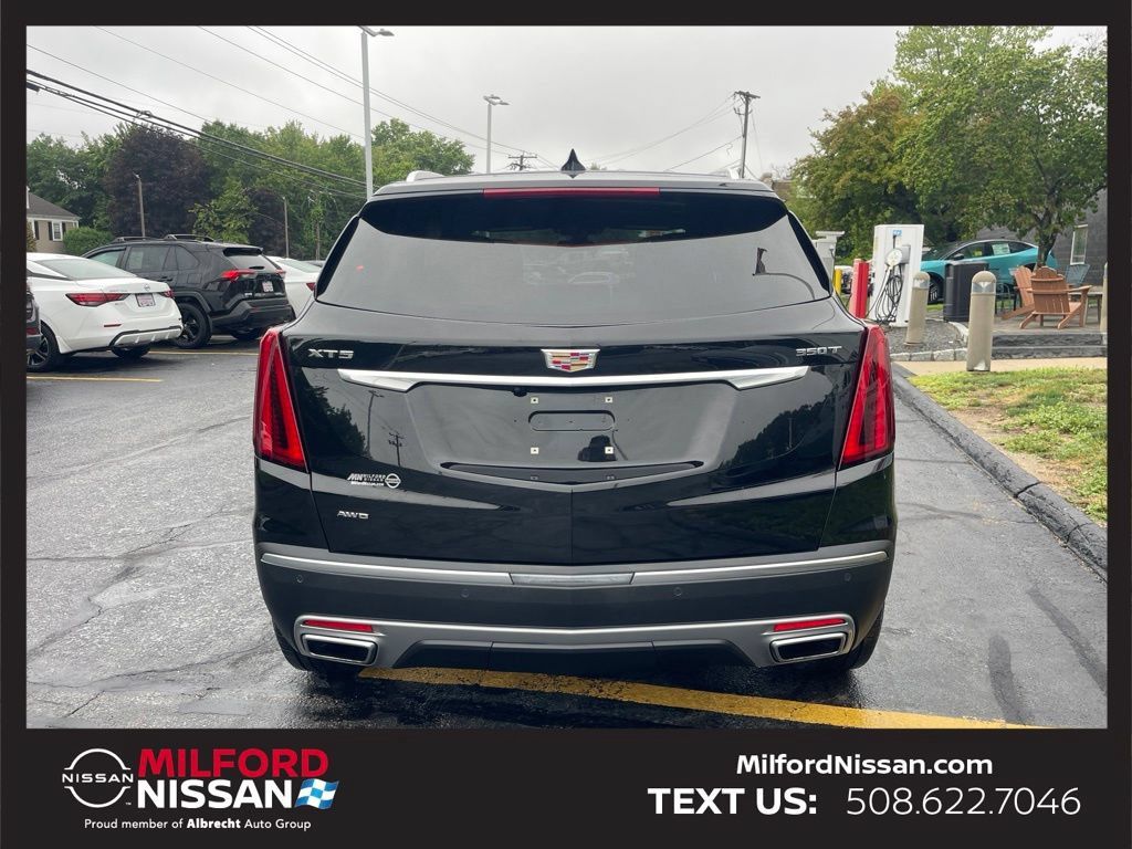 Used 2024 Cadillac XT5 Premium Luxury AWD/4WD image 4