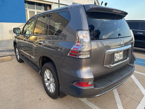 Used 2019 Lexus GX 460 Premium image 5
