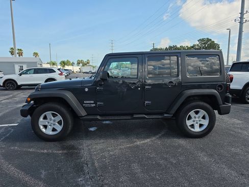 Used 2018 Jeep Wrangler Unlimited Sport w/ Power Convenience Group AWD/4WD image 5