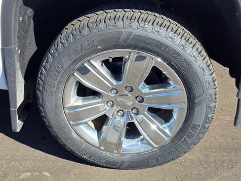 Used 2017 GMC Sierra 1500 SLT AWD/4WD image 6