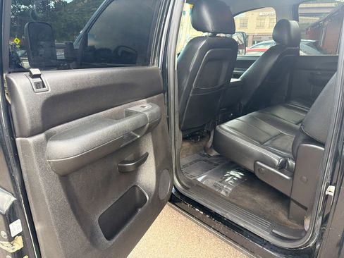 Used 2012 Chevrolet Silverado 2500 LT w/ Interior Plus Package AWD/4WD image 11