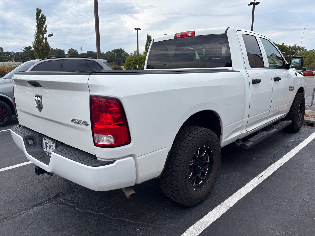 Used 2017 RAM 1500 Express AWD/4WD image 6