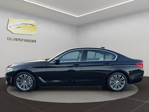 Used 2019 BMW 530i xDrive w/ Convenience Package image 4