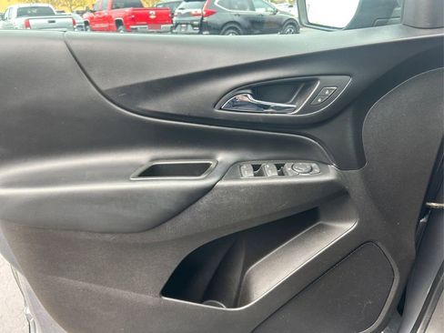 Used 2018 Chevrolet Equinox LT AWD/4WD image 17