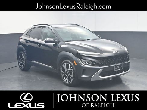 Used 2022 Hyundai Kona Limited w/ Winter Weather Package image 3
