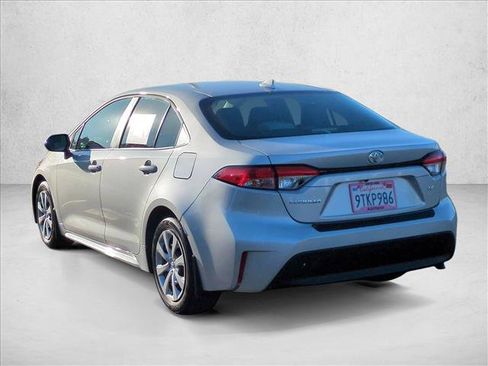 Used 2025 Toyota Corolla LE image 8