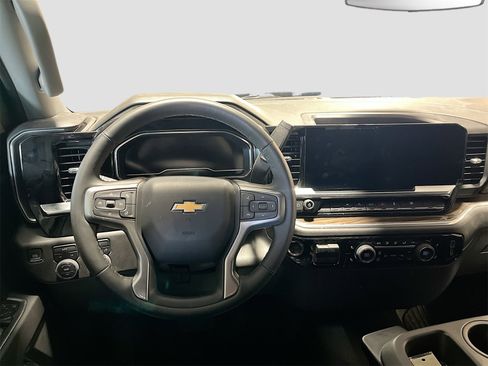 Used 2025 Chevrolet Silverado 1500 LT image 23
