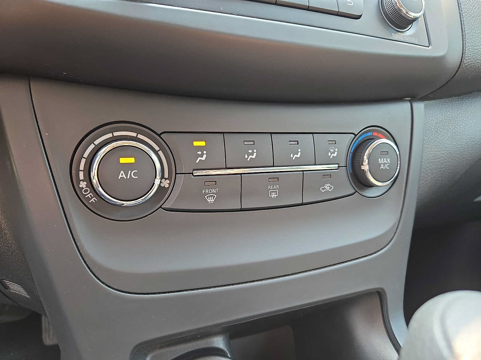 Used 2017 Nissan Sentra S FWD image 15