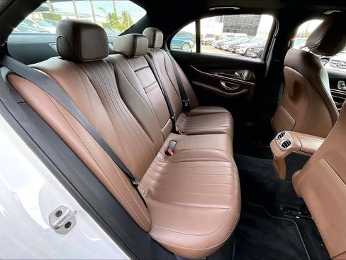 Used 2020 Mercedes-Benz E 350 Sedan image 19