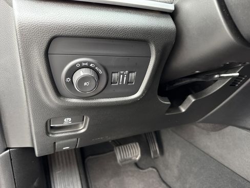 Used 2025 Jeep Grand Cherokee L Limited w/ Trailer Tow Package image 18