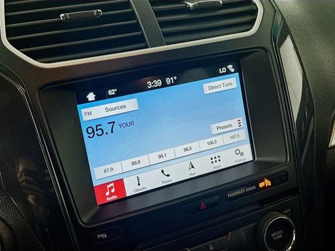 Used 2017 Ford Explorer XLT w/ Equipment Group 202A image 21