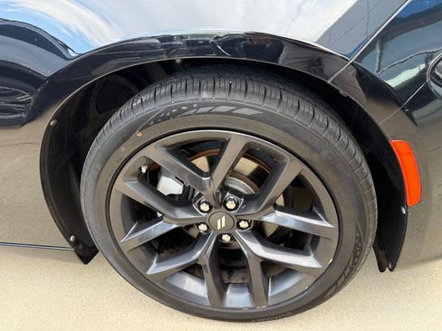 Used 2022 Dodge Charger SXT w/ Blacktop Package RWD image 5
