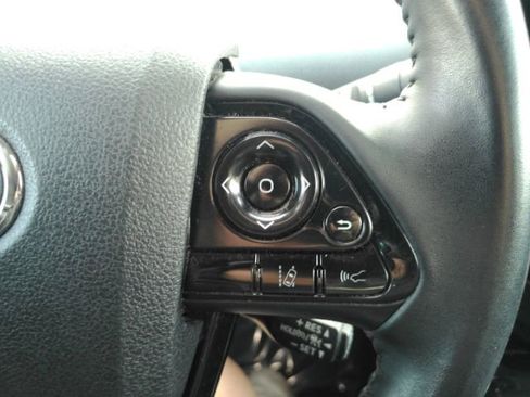 Used 2021 Toyota Prius Prime XLE image 35