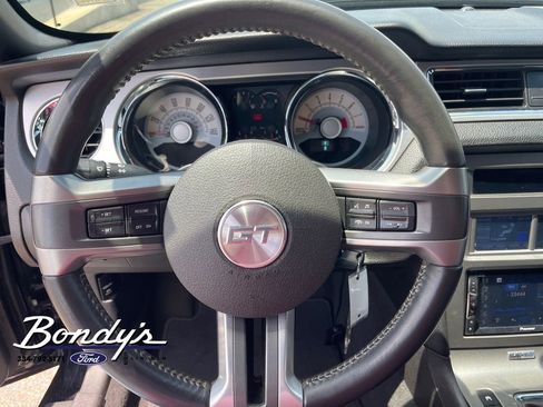 Used 2010 Ford Mustang GT RWD image 7