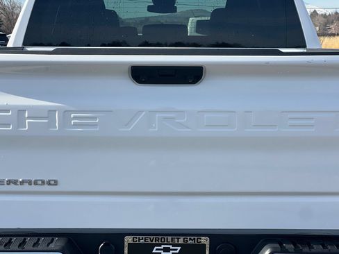 Used 2025 Chevrolet Silverado 1500 LT AWD/4WD image 47