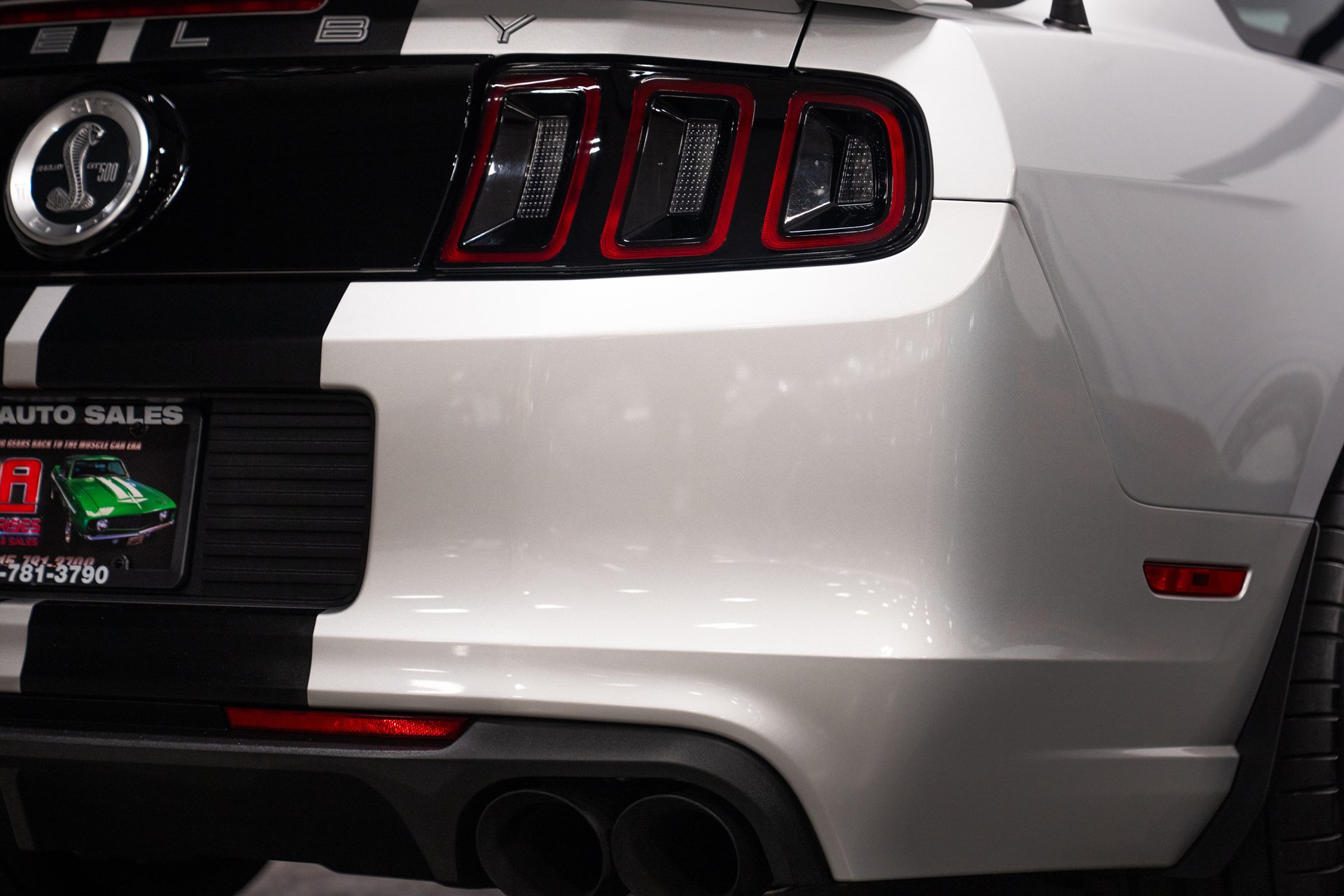 Used 2013 Ford Mustang Shelby GT500 RWD image 38