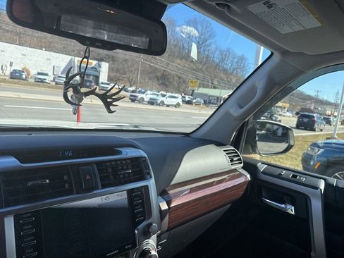 Used 2023 Toyota 4Runner Limited image 2