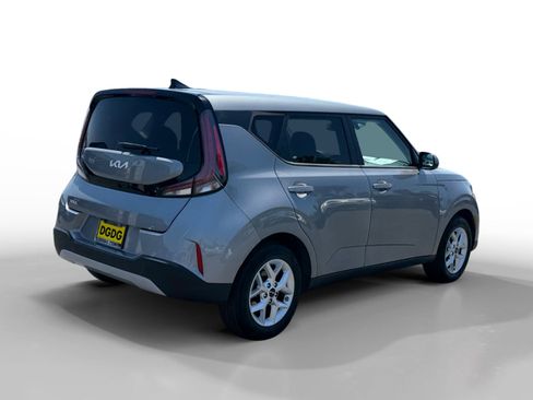Used 2024 Kia Soul LX w/ Option Group 015 FWD image 5