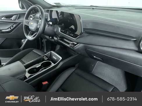 Used 2025 Chevrolet Equinox LT w/ Convenience Package II image 28