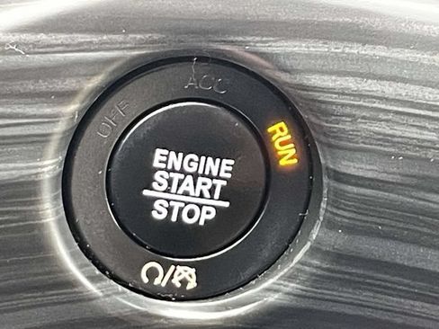 Used 2020 Jeep Grand Cherokee Limited AWD/4WD image 36