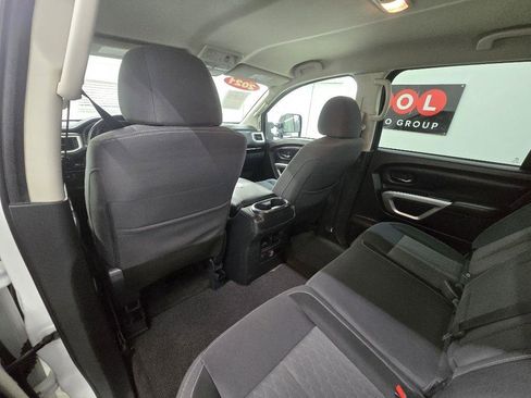 Used 2021 Nissan Titan SV w/ SV Convenience Package AWD/4WD image 15