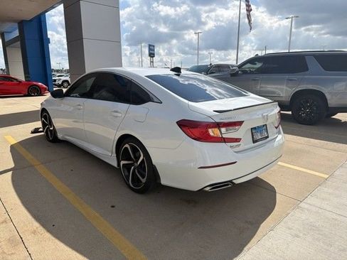 Used 2021 Honda Accord Sport image 4