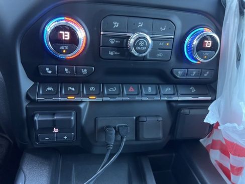 Used 2020 GMC Sierra 1500 AT4 w/ AT4 Premium Package image 21