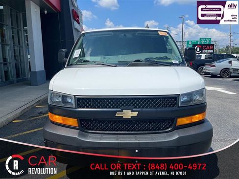 Used 2020 Chevrolet Express 2500 RWD image 2