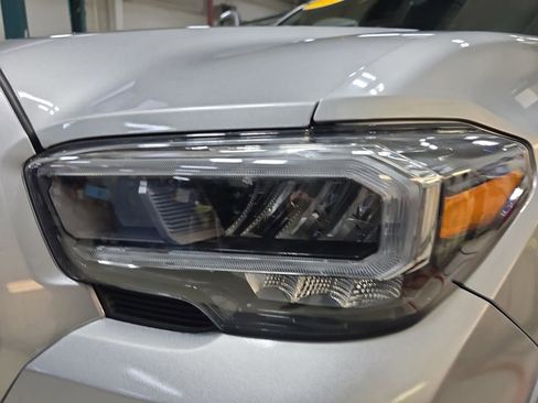 Certified 2022 Toyota Tacoma Limited image 36