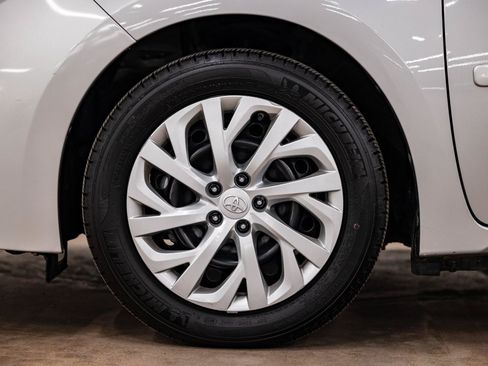Used 2017 Toyota Corolla LE w/ Body Protection Package FWD image 19