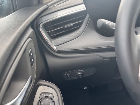 Used 2025 Buick Encore GX Preferred image 32