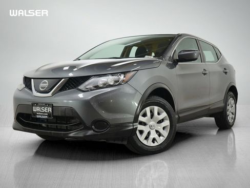 Used 2019 Nissan Rogue Sport S image 1