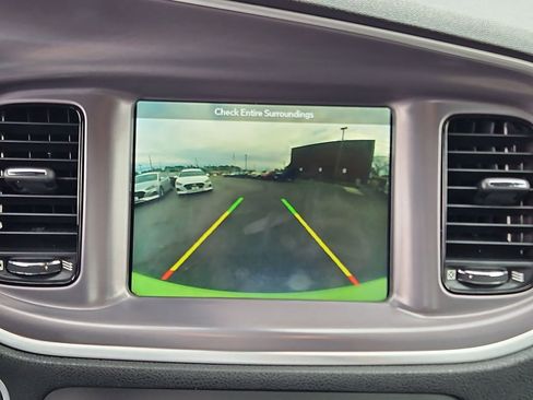 Used 2019 Dodge Charger SXT w/ Blacktop Package image 17