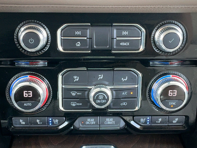 Used 2022 GMC Yukon Denali RWD image 30