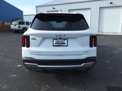 Used 2025 Kia Sorento EX w/ EX Panoramic Sunroof Package image 5