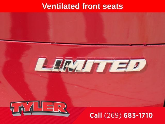 Used 2023 Toyota Venza Limited AWD/4WD image 13