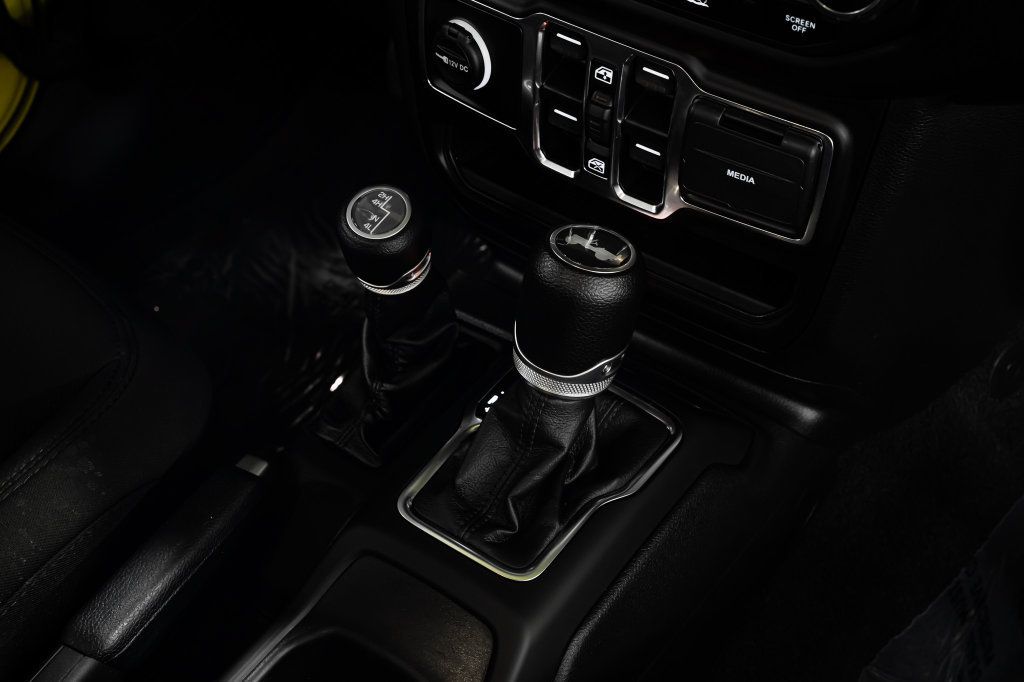 Used 2022 Jeep Wrangler Unlimited Sport AWD/4WD image 31