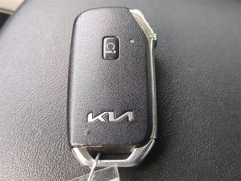 Used 2022 Kia K5 LXS image 31